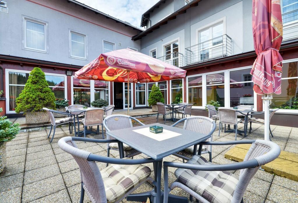 Hotel Filipinum Jablonne nad Orlici Luaran gambar