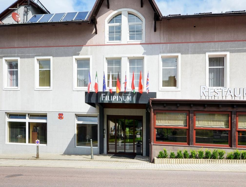 Hotel Filipinum Jablonne nad Orlici Luaran gambar